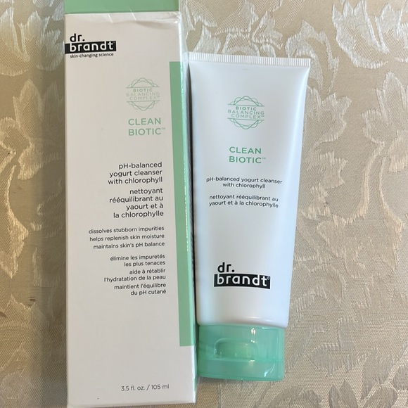 NEW dr. brandt clean biotic yogurt cleanser - Picture 2 of 4